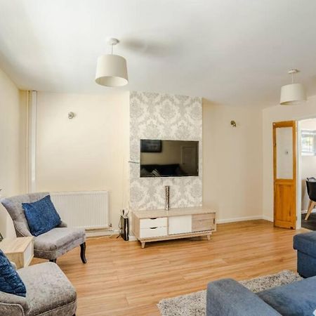Off Road Parking, Smart Tv In Each Room! Swansea Exterior photo